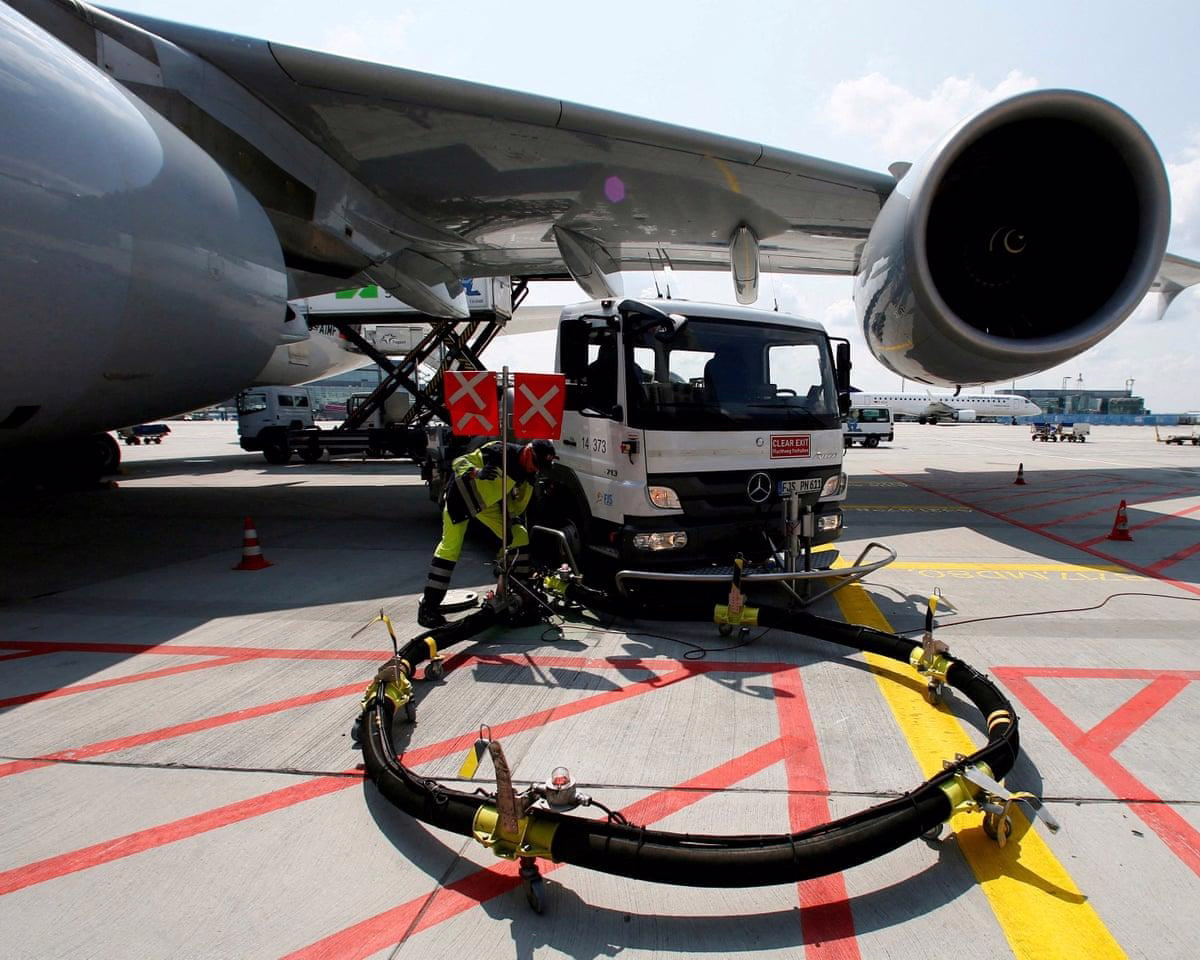 AirAsia and Major Airlines Cut Flights Amid Jet Fuel Shortages and Rising Prices