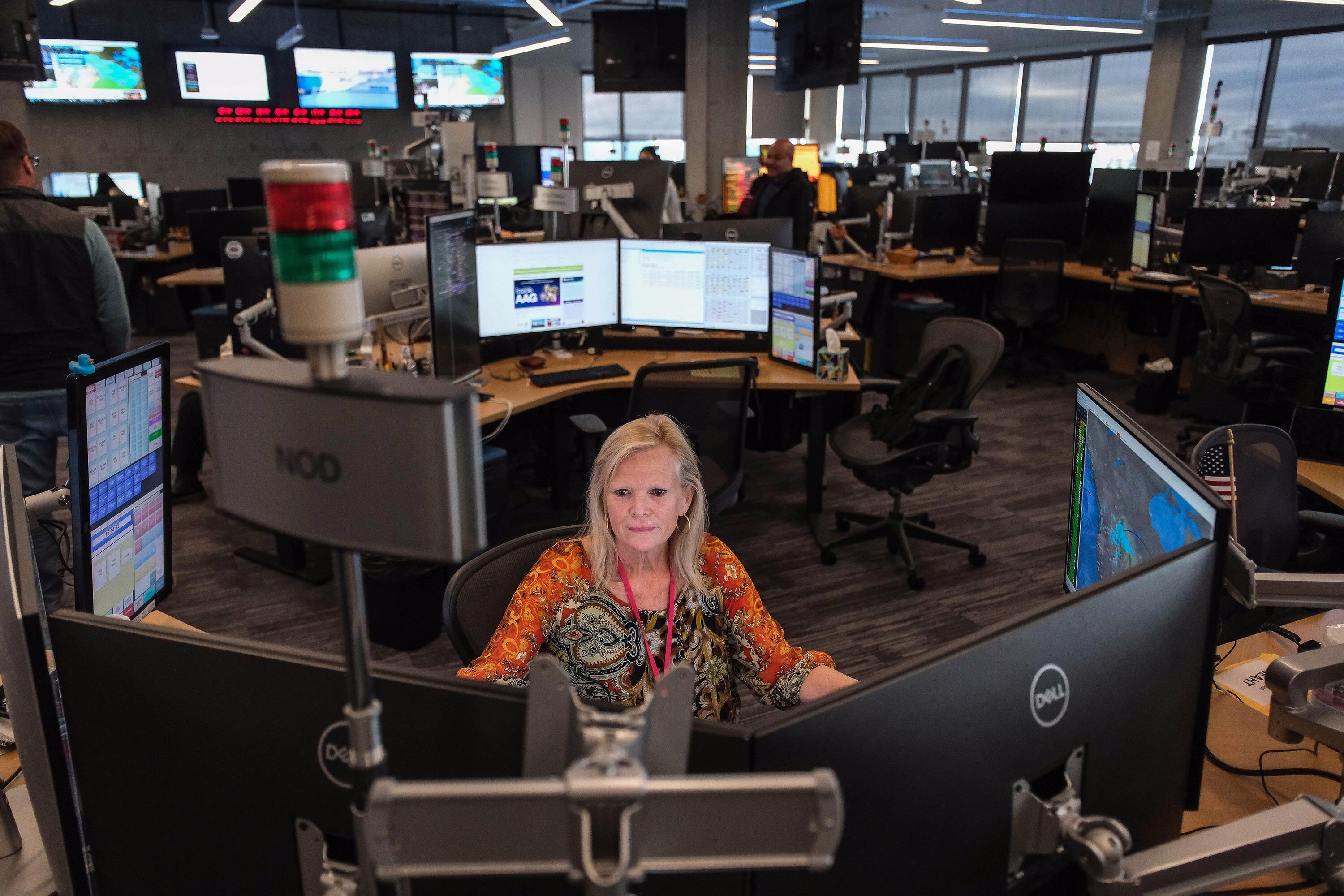 Alaska Airlines Partners with Accenture to Upgrade IT Systems Using Cloud and AI