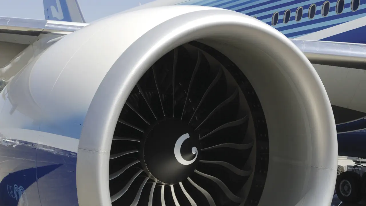 The Reason Behind the Boeing 777’s Large Engines