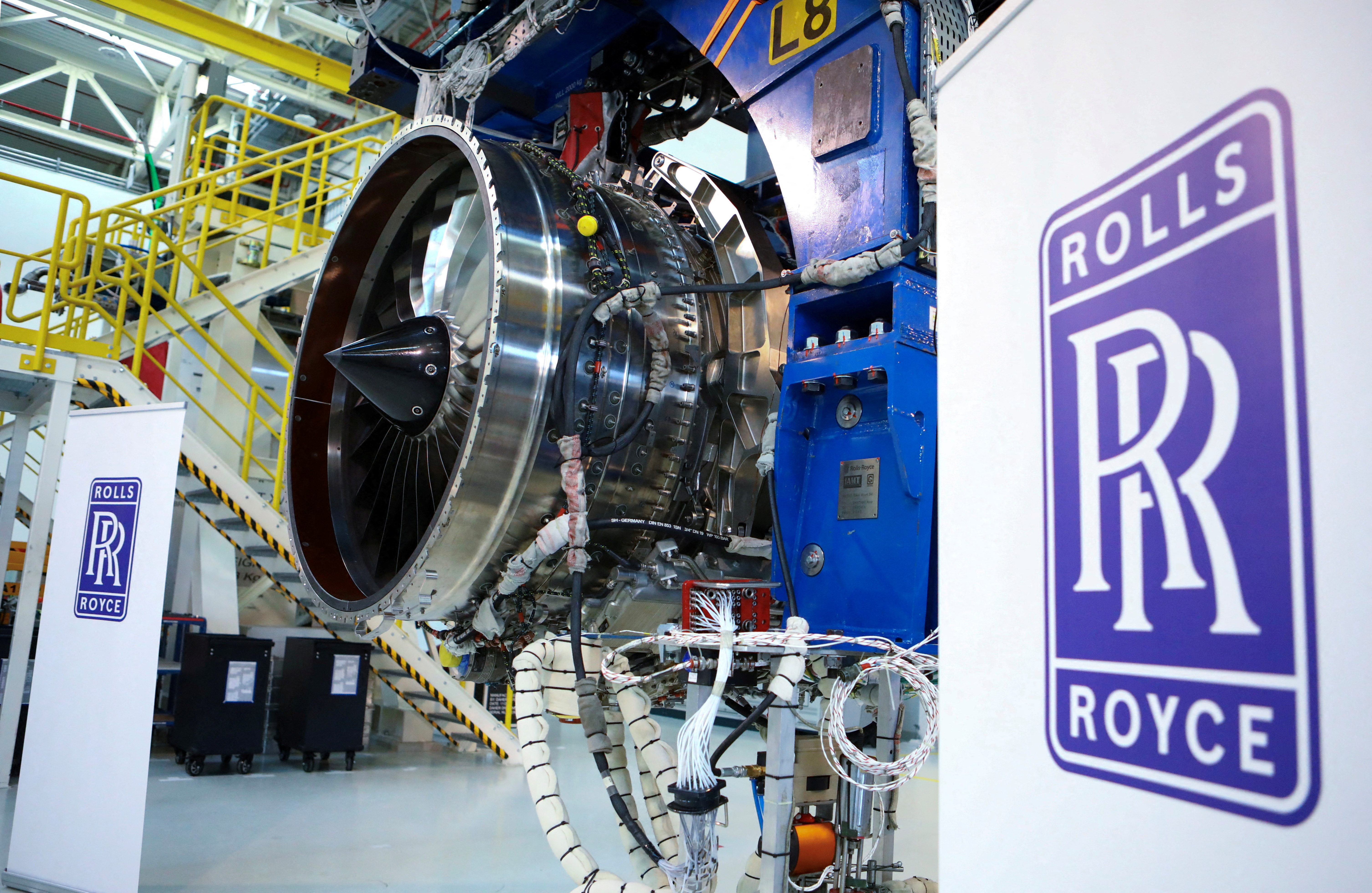 Rolls-Royce and Aeroflot Mark New Engine Performance Record
