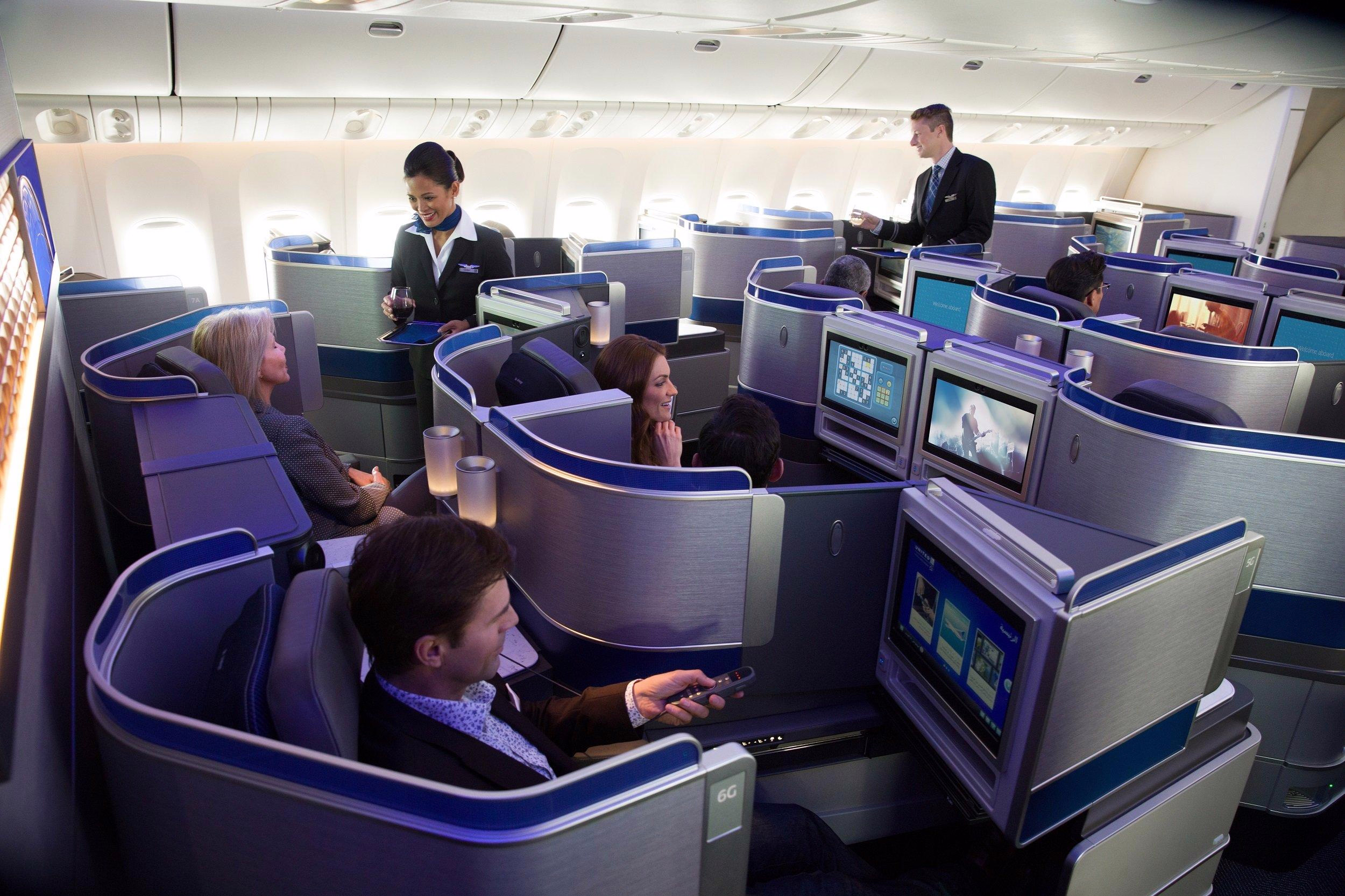 Two Senators Urge FAA to Examine Effects of Reduced Flight Attendant Staffing