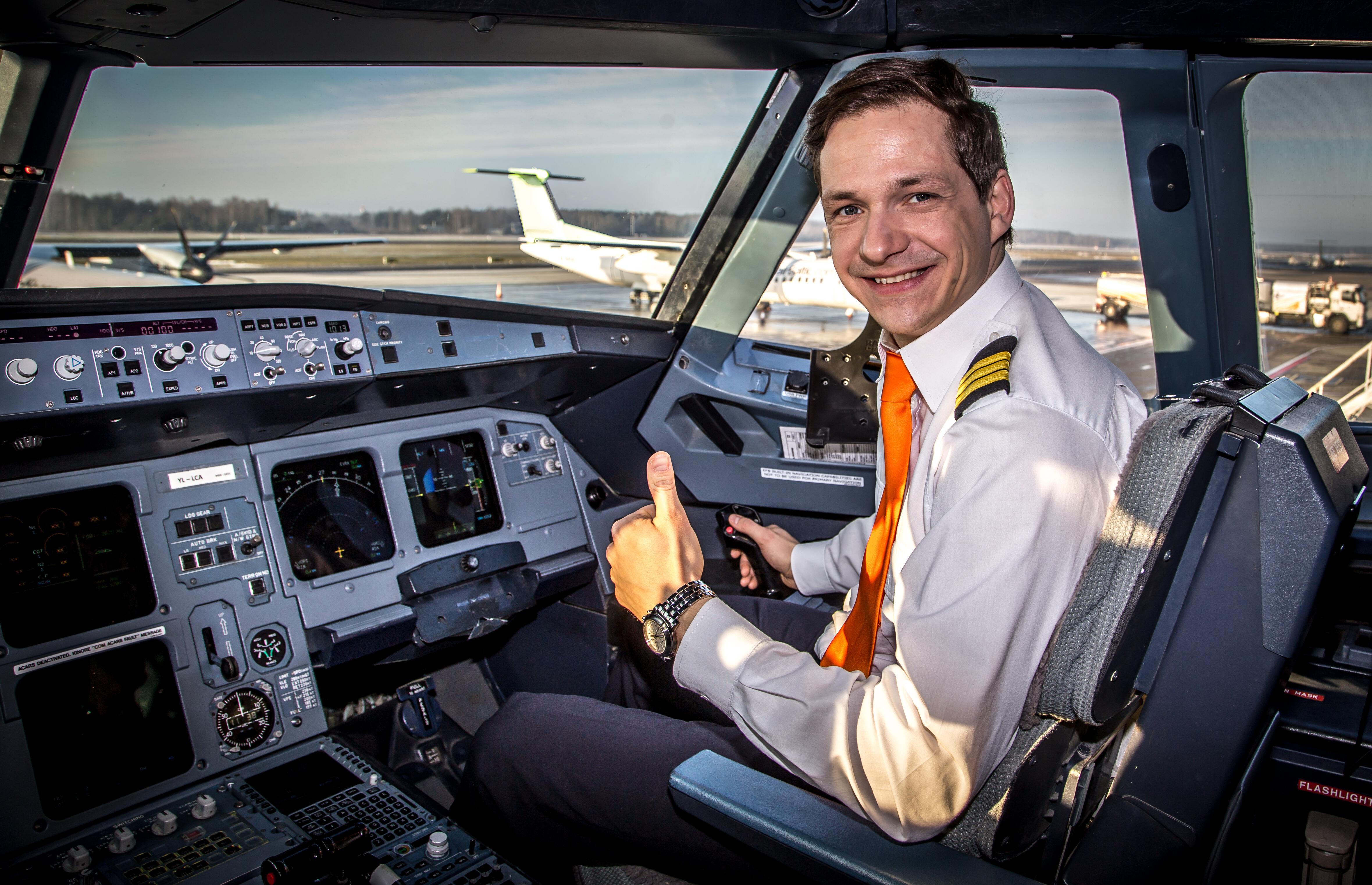SmartLynx Marks 10 Years of Paperless Cockpit Operations