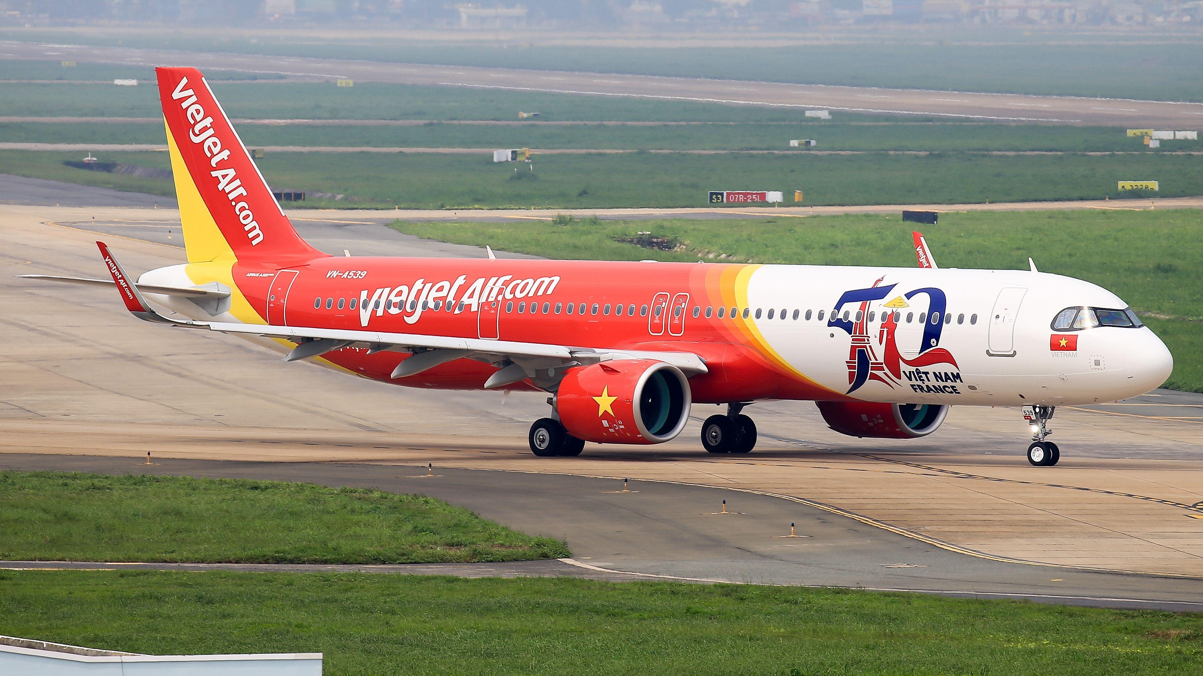 Vietjet Finalizes Order for 100 Airbus A321neo Jets at Paris Air Show