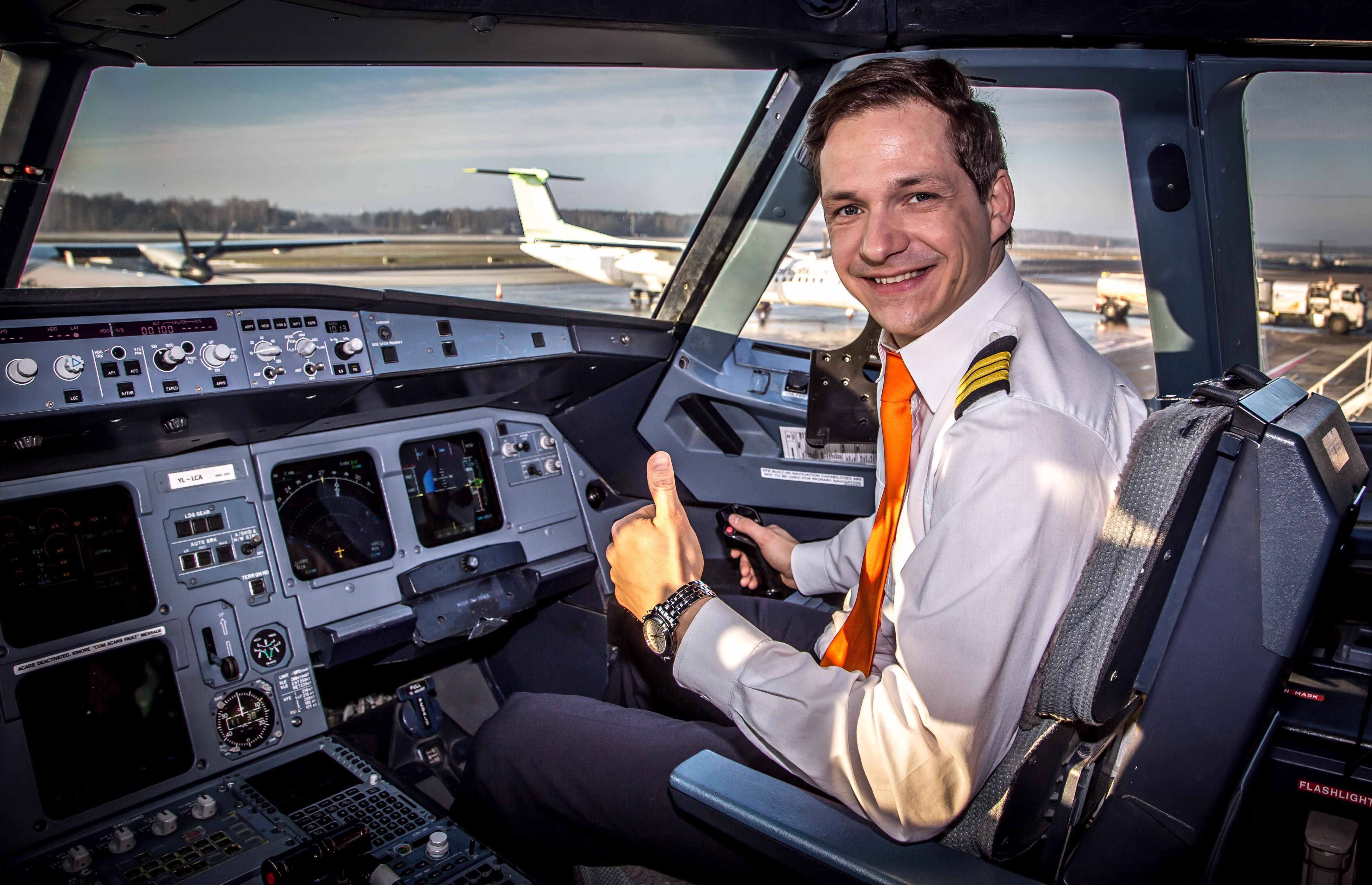 SmartLynx Marks 10 Years of Paperless Cockpit Operations