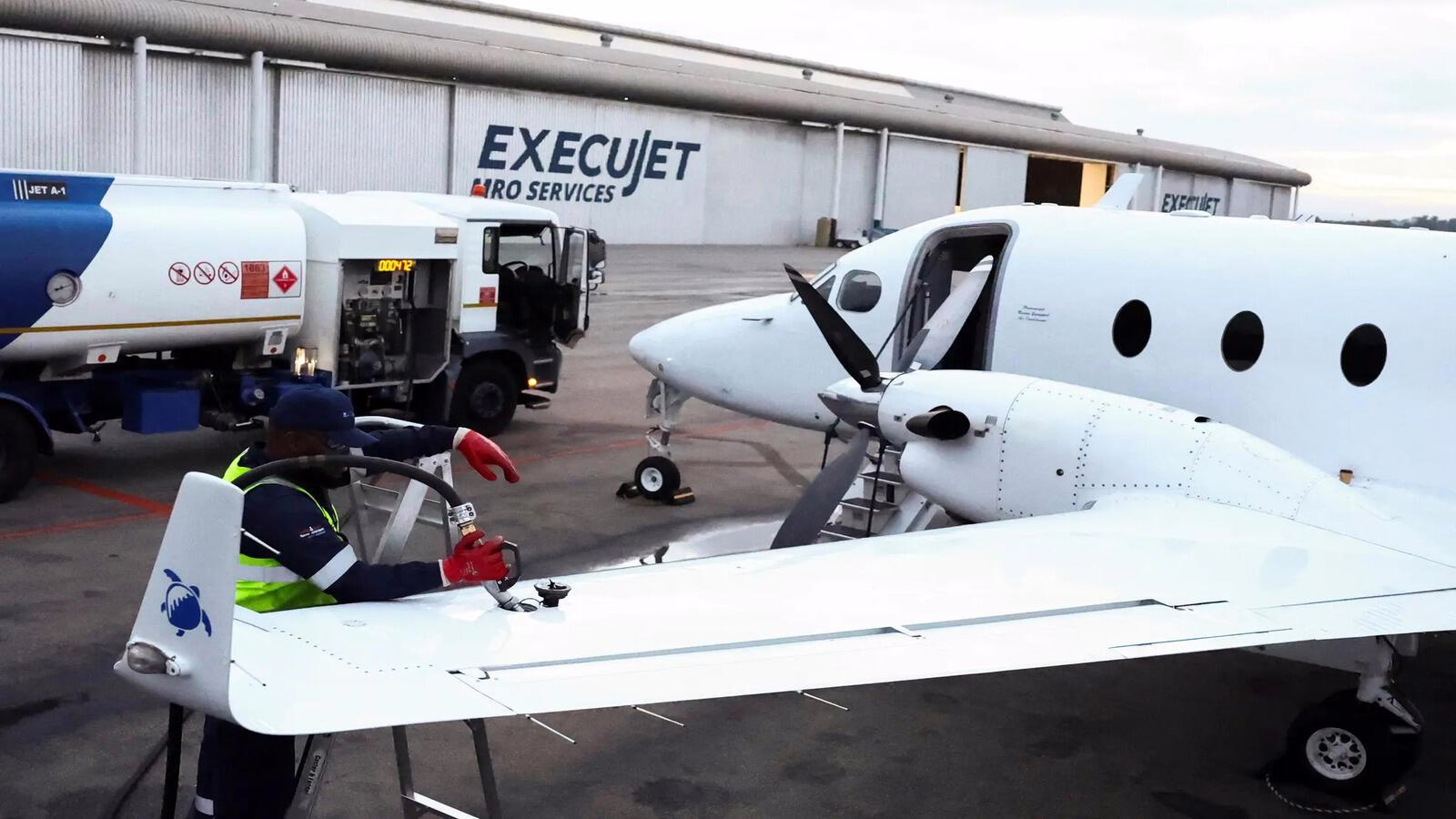 Russia Tests Car Gasoline in Small Planes Amid Aviation Fuel Shortage