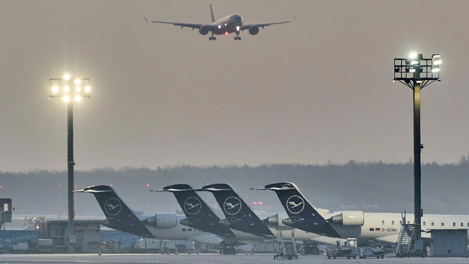 Lufthansa and Major European Airlines Warn of Jet Fuel Shortages Threatening Airfare Increases