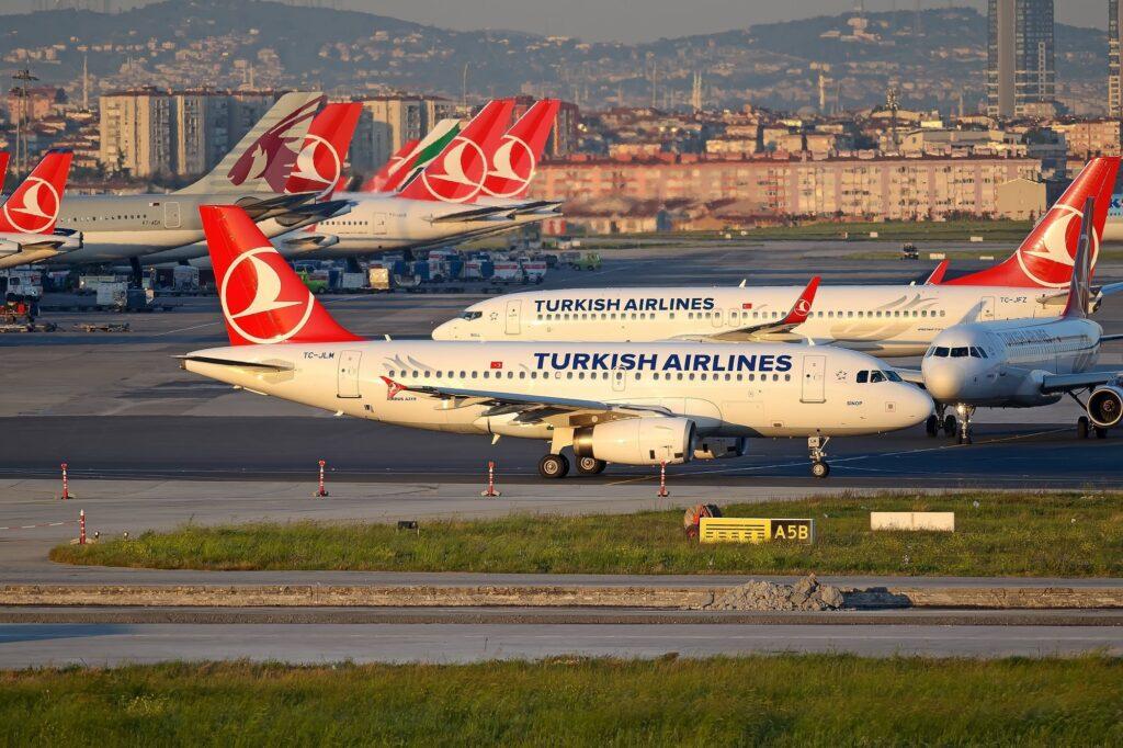 AviLease Signs Deal to Lease Eight Airbus A320neo Jets to Turkish Airlines