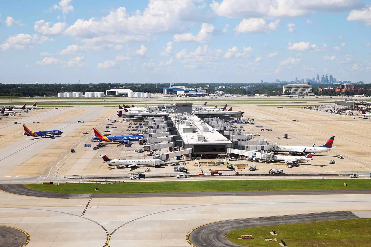 How Delta Manages 100,000 Bags Daily at Atlanta’s Hartsfield-Jackson Airport
