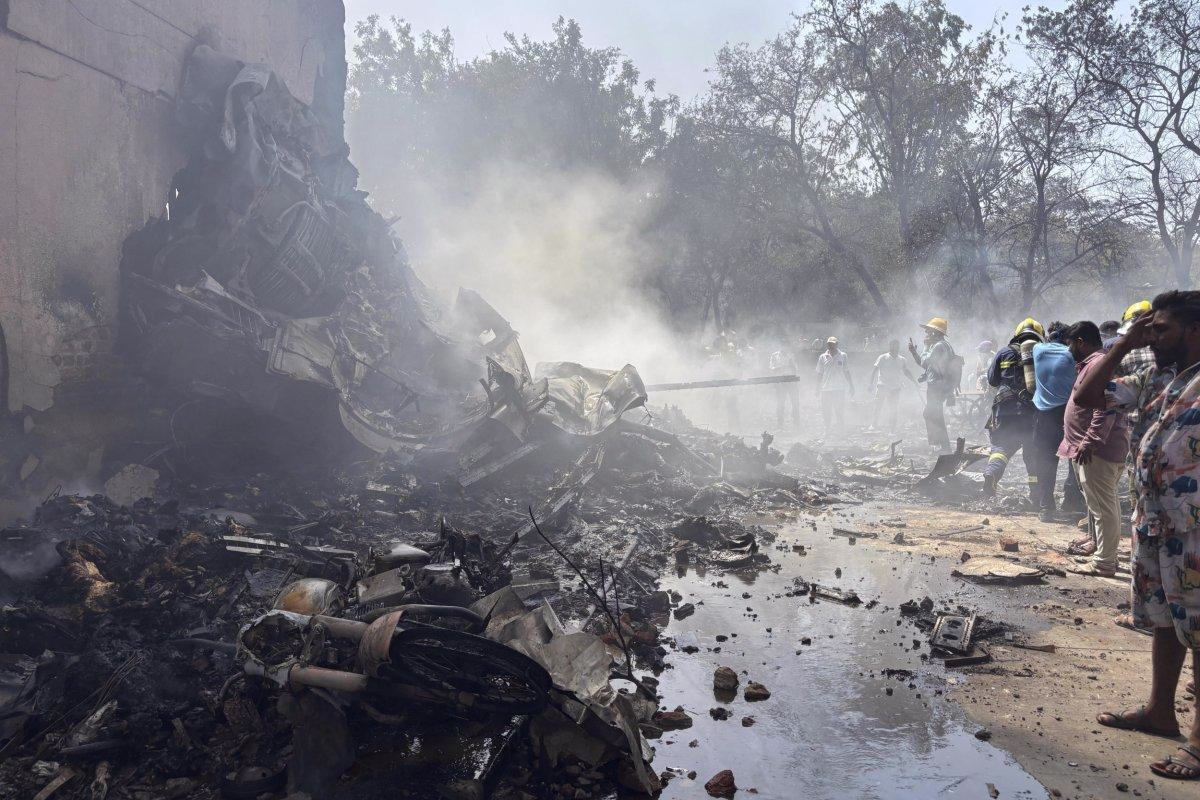 Expert Analyzes Possible Causes of Air India Crash