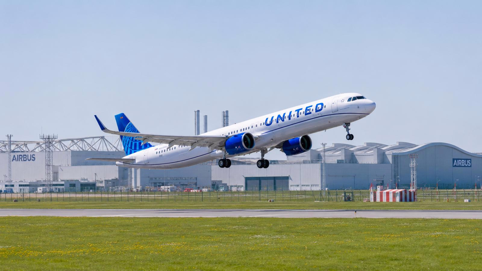 United Airlines Receives First Airbus A321XLR in Hamburg