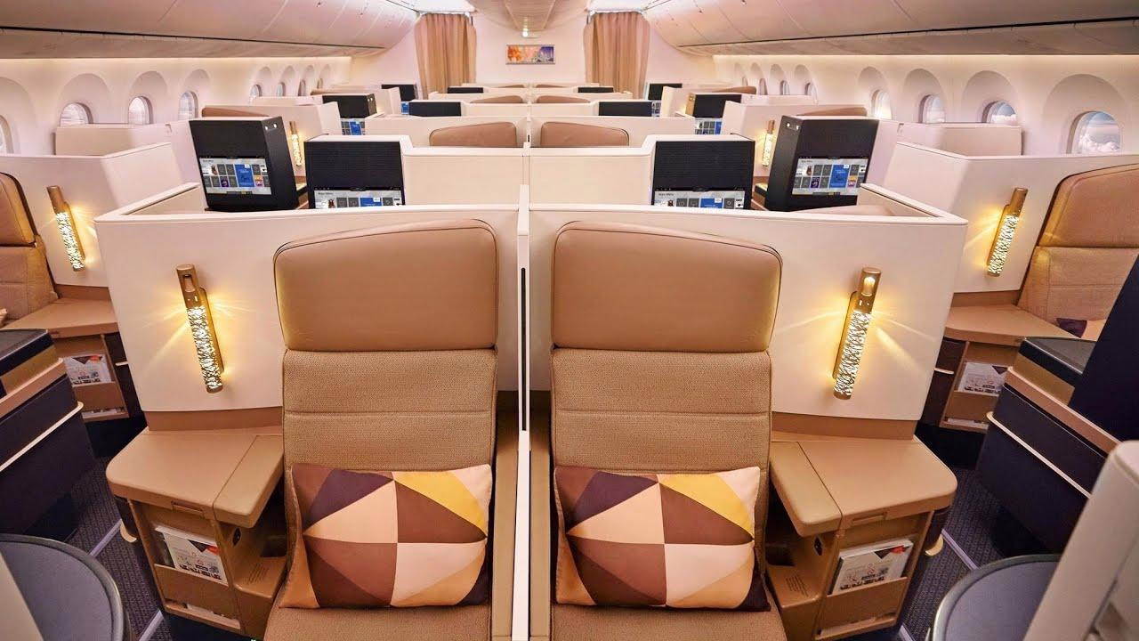 Qatar Airways and Etihad: A Comparison of Their Widebody Fleets