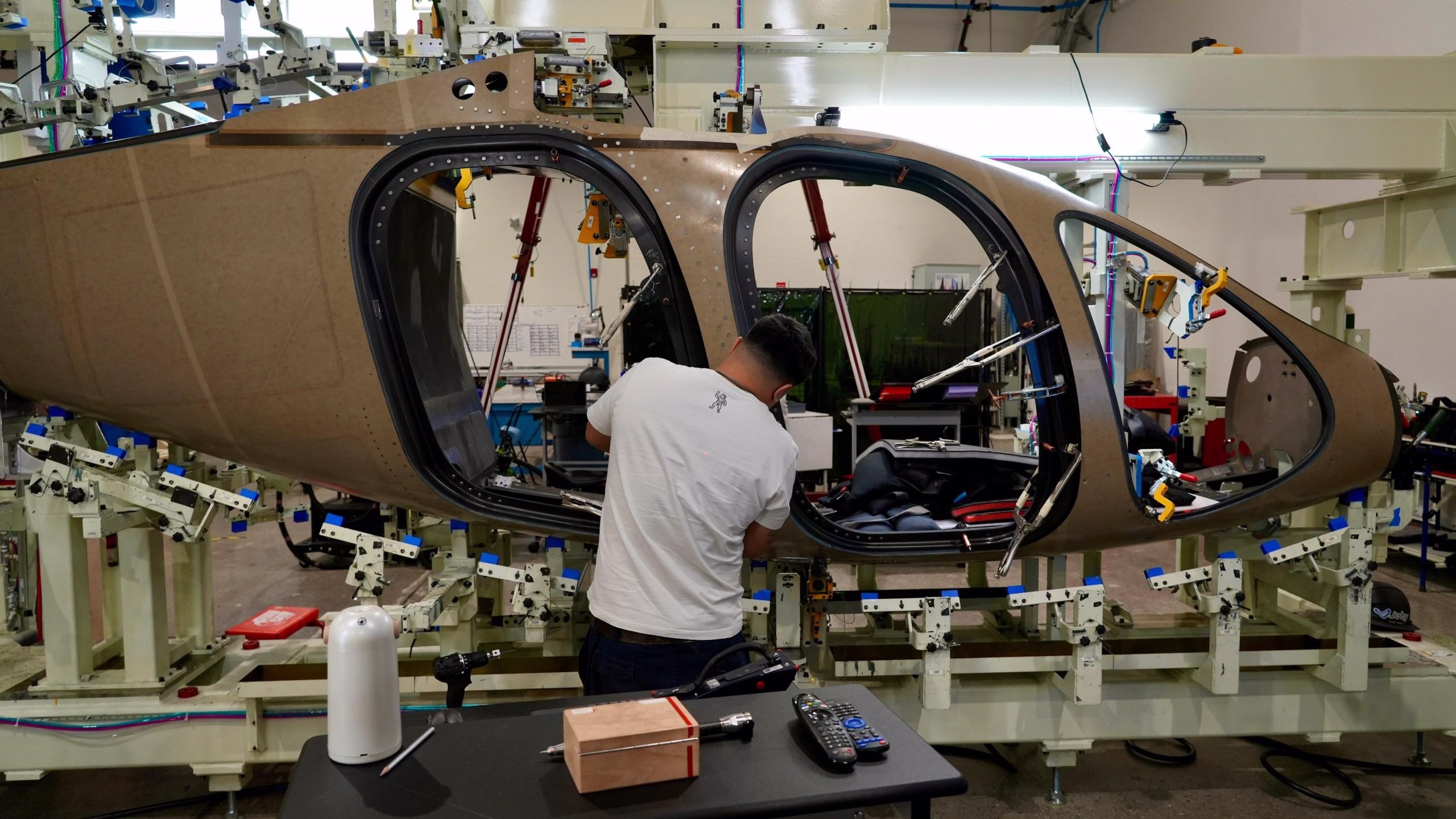Flying Taxi Stocks Rise Following Trump Order: Comparing Joby and Archer
