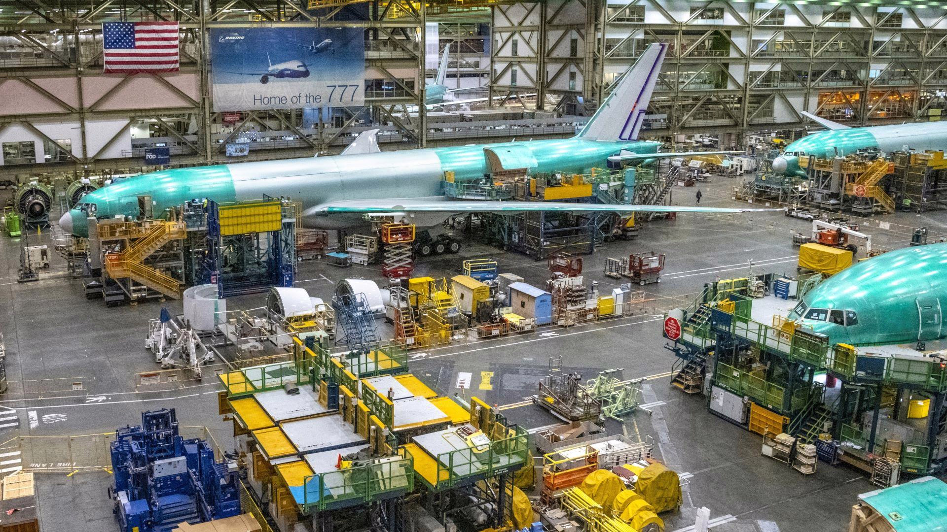 Comparing the Boeing 777XF and Airbus A350F Freighters