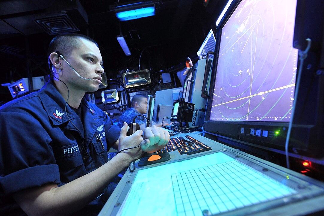 Human air traffic controllers keep flyers safe. Should AI have a role?