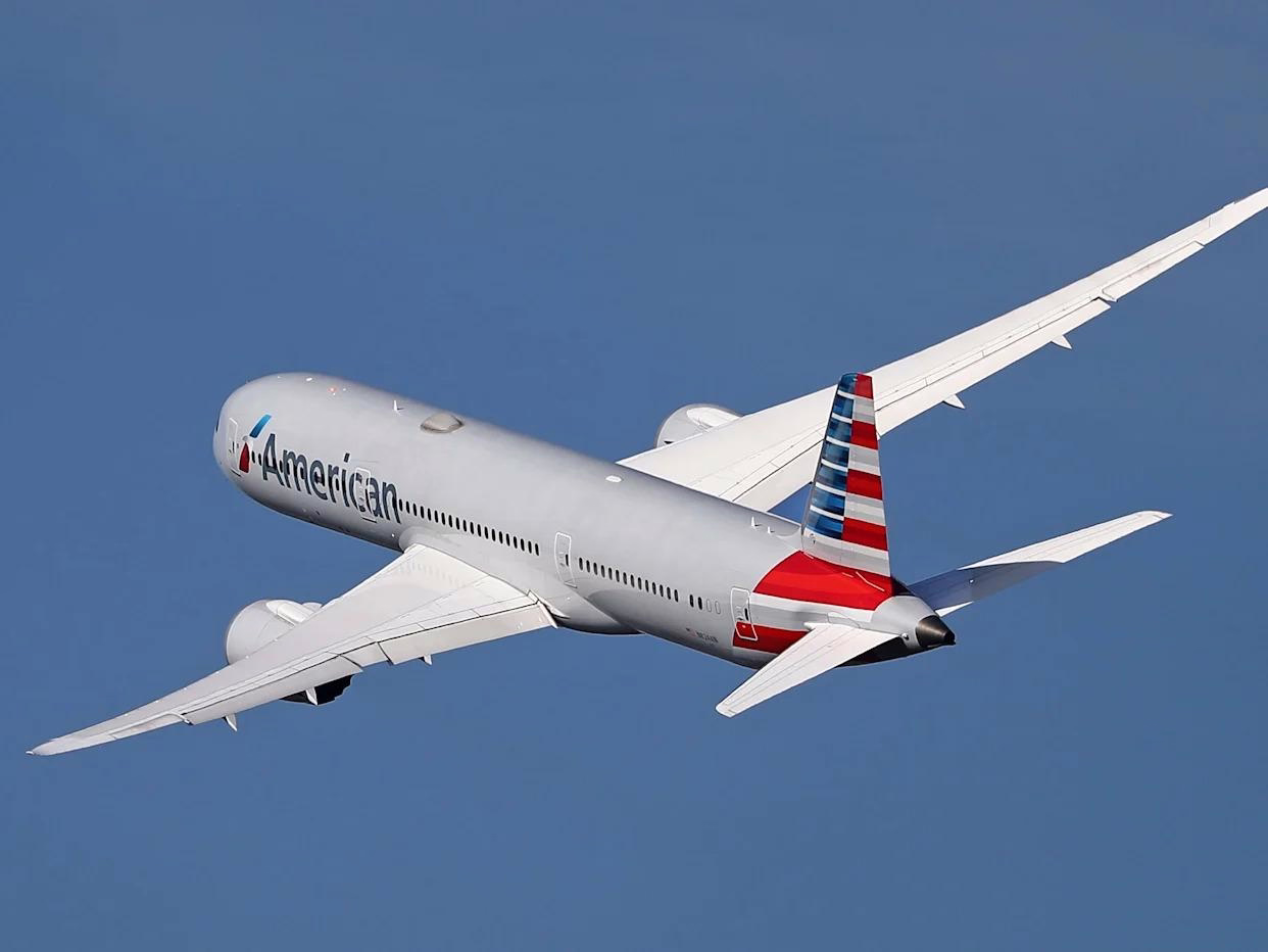 Investigation Underway After Dreamliner Diverts Over China