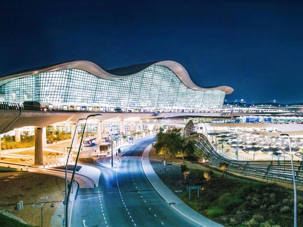 UAE Airports Adopt AI to Manage Rising Passenger Traffic