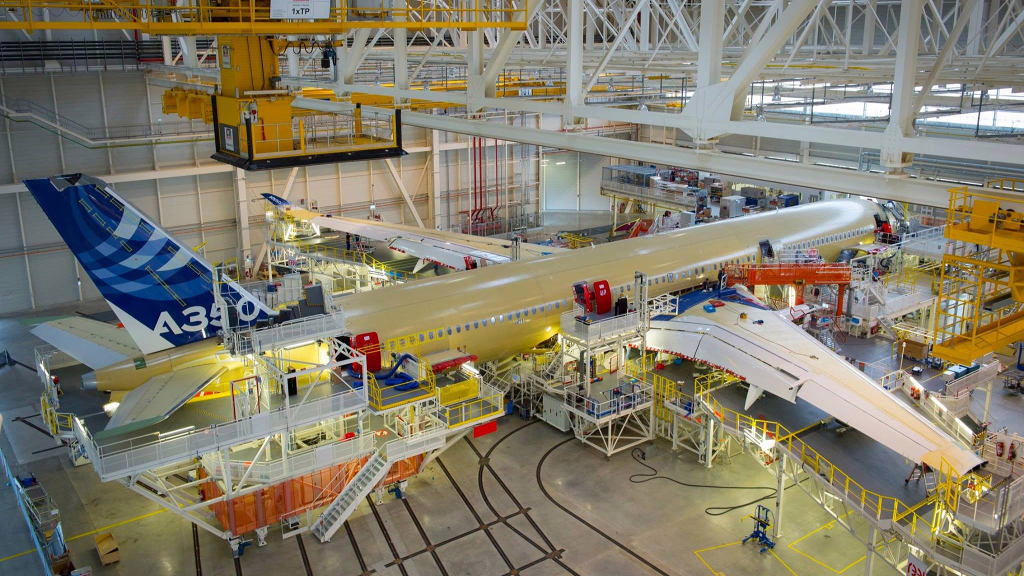 Airbus and Boeing Report September 2025 Aircraft Orders and Deliveries