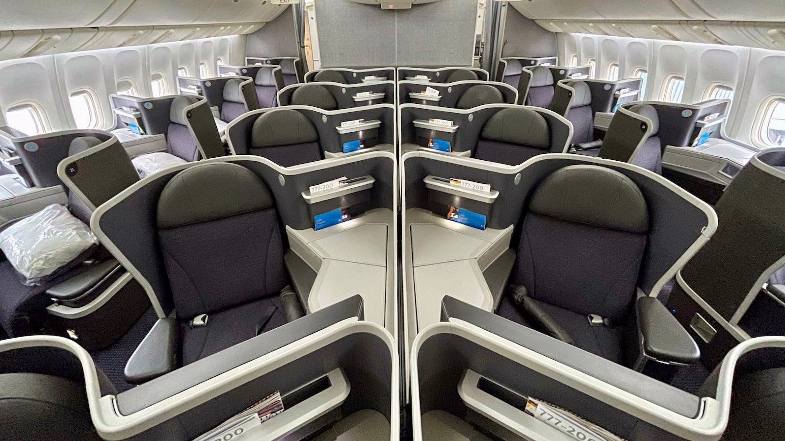 American Airlines Plans Widebody Aircraft Order to Boost Profits