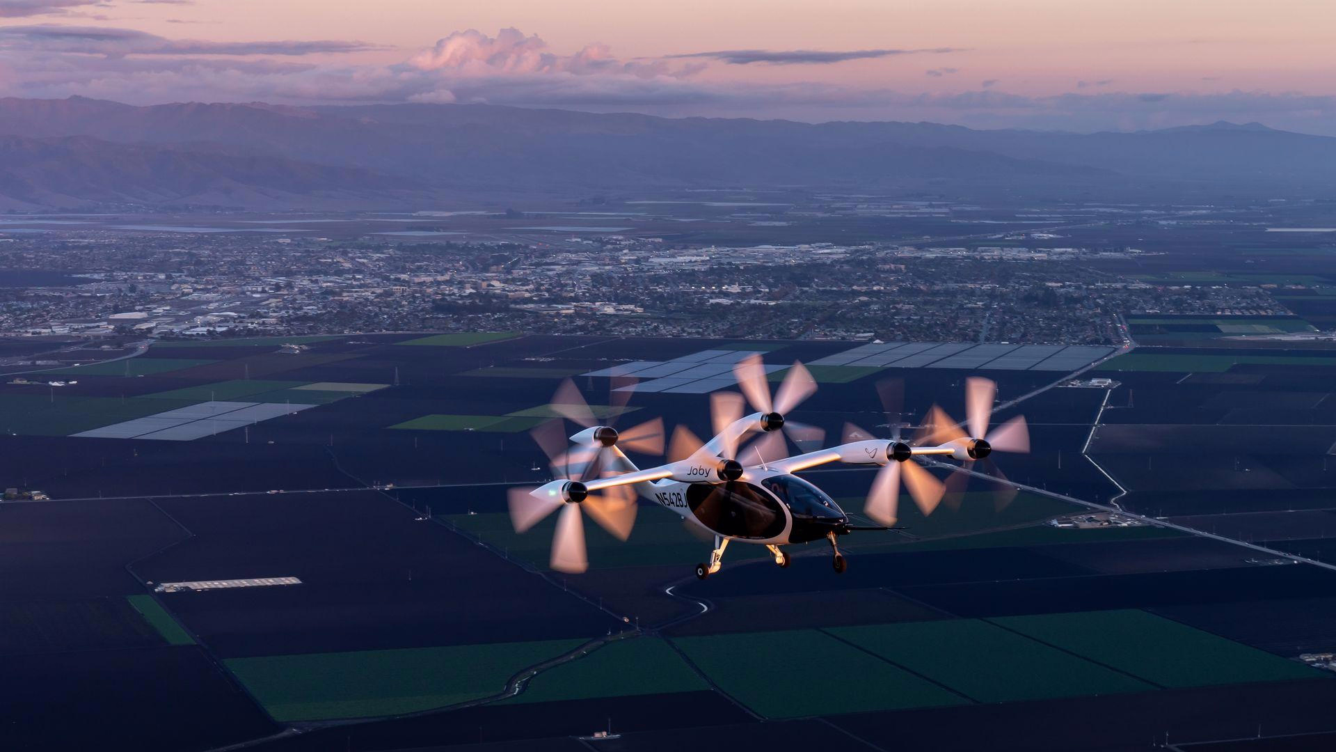 Joby Aviation Leads Archer in Electric Air Taxi Development