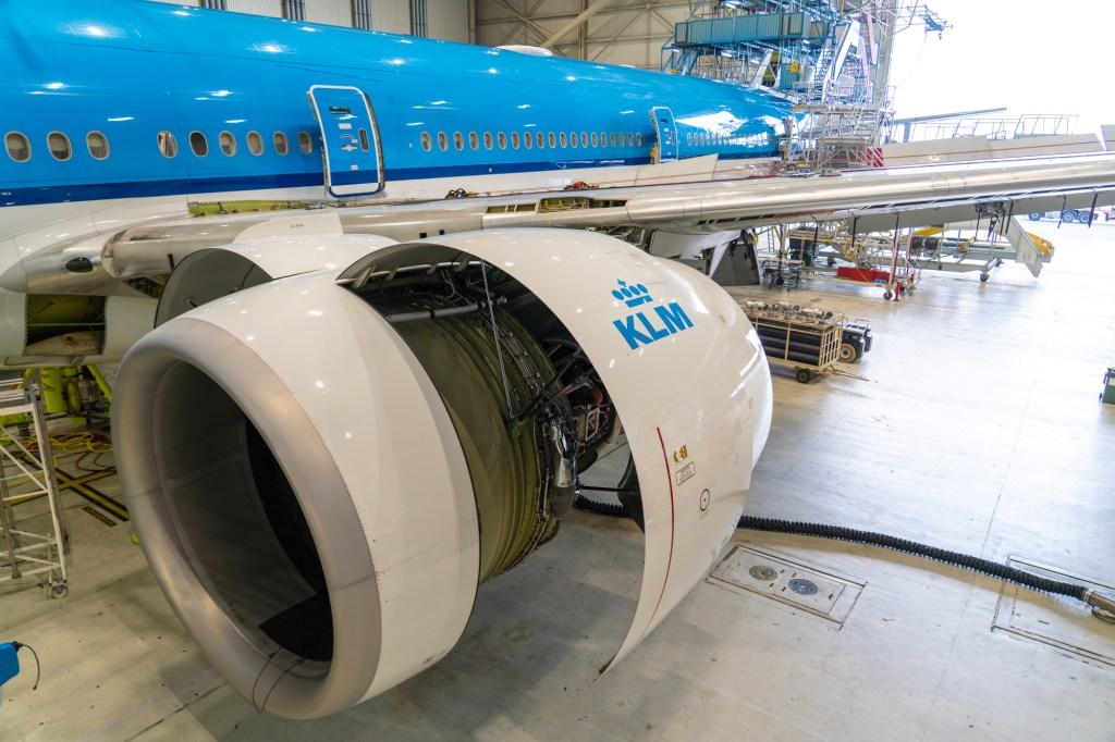 KLM cancels flights after Boeing 787s grounded for checks
