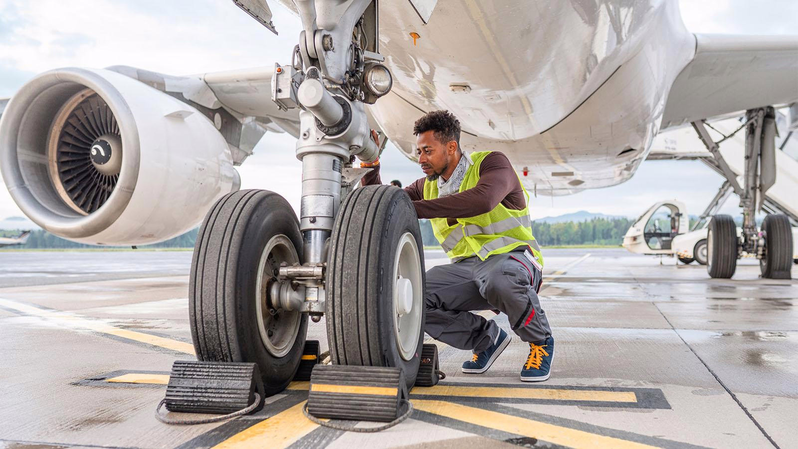 Axiom Aviation Explores Sustainable Aviation Fuels and Their Long-Term Costs and Operational Impact