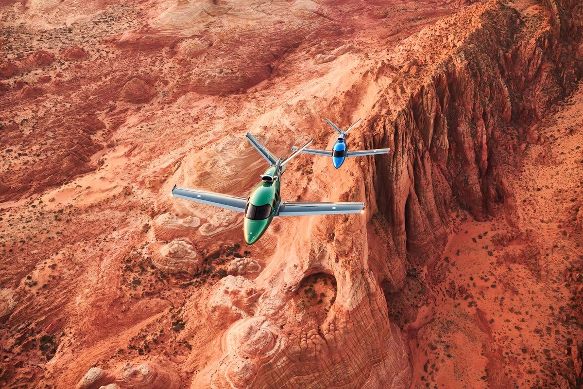 Flying the Cirrus SF50 G3 Vision Jet