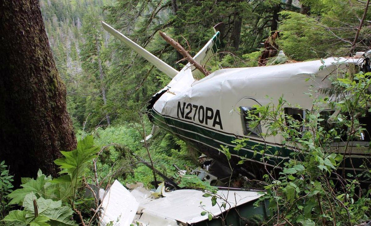 Water and Debris Contamination Causes Crash of Infrequently Flown Cessna 172