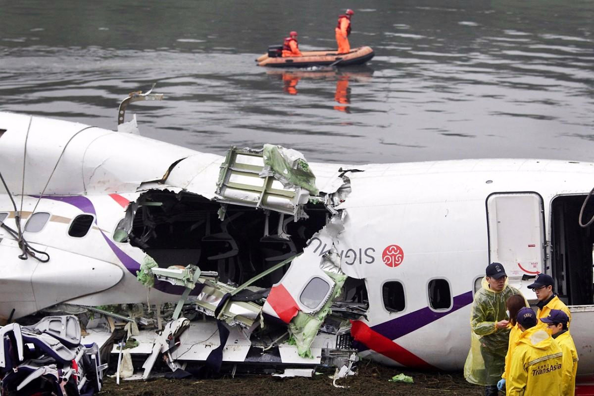 Pilot Error Causes TransAsia Flight 235 Crash in Taiwan