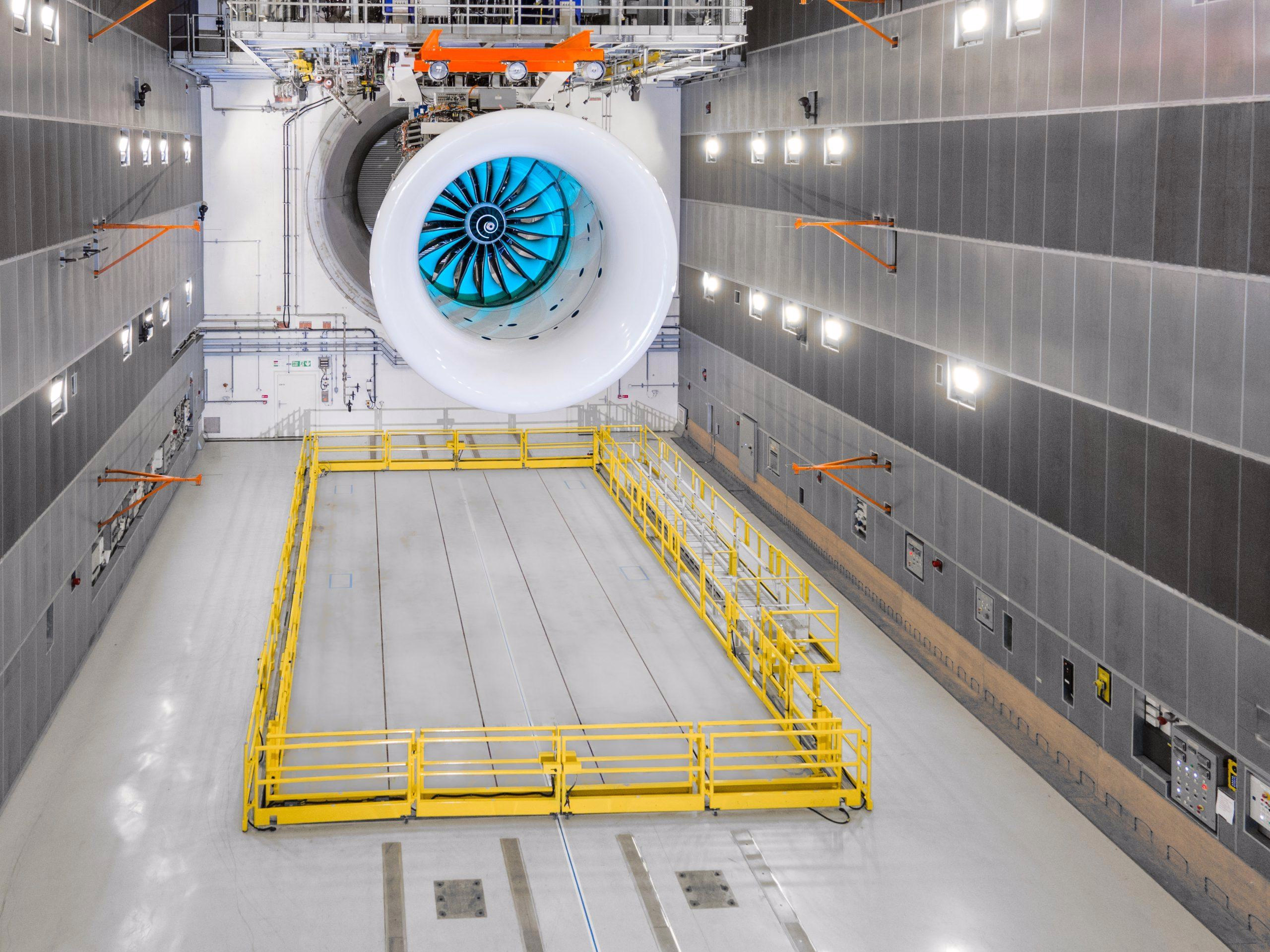 Rolls-Royce runs aero engine on 100% hydrogen in flight test