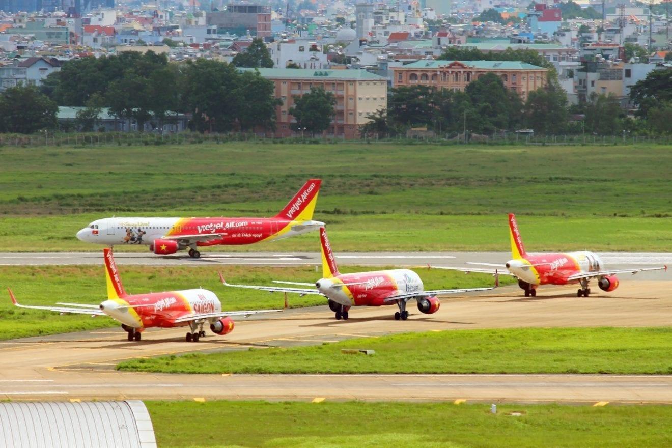 VietJet in Talks to Order Nearly 100 Airbus Jets, Bloomberg Reports