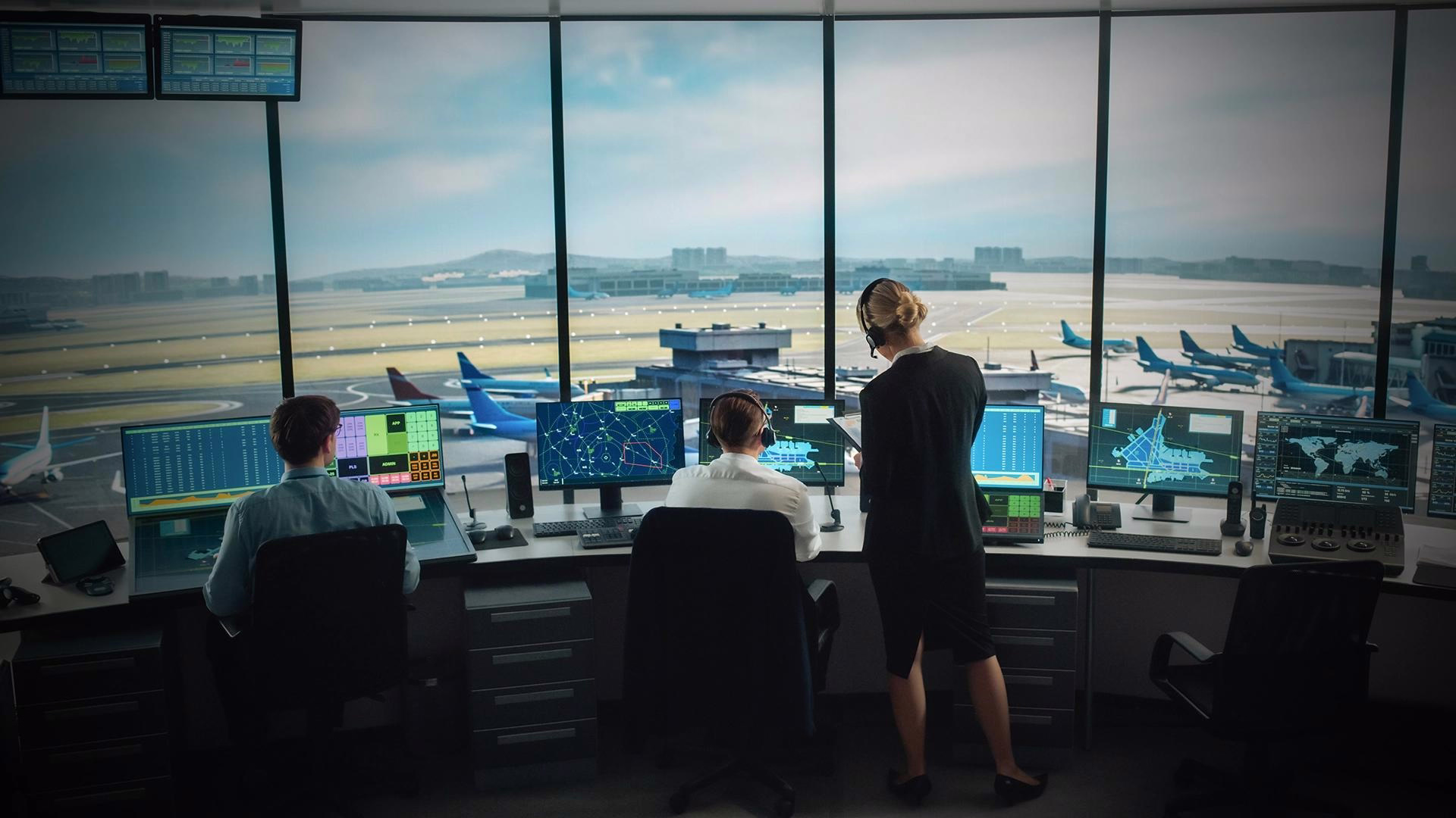 FAA Awards Contracts for New Air Traffic Control Software